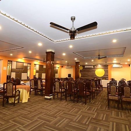 Hotel Little Palace Dibrugarh Exteriör bild