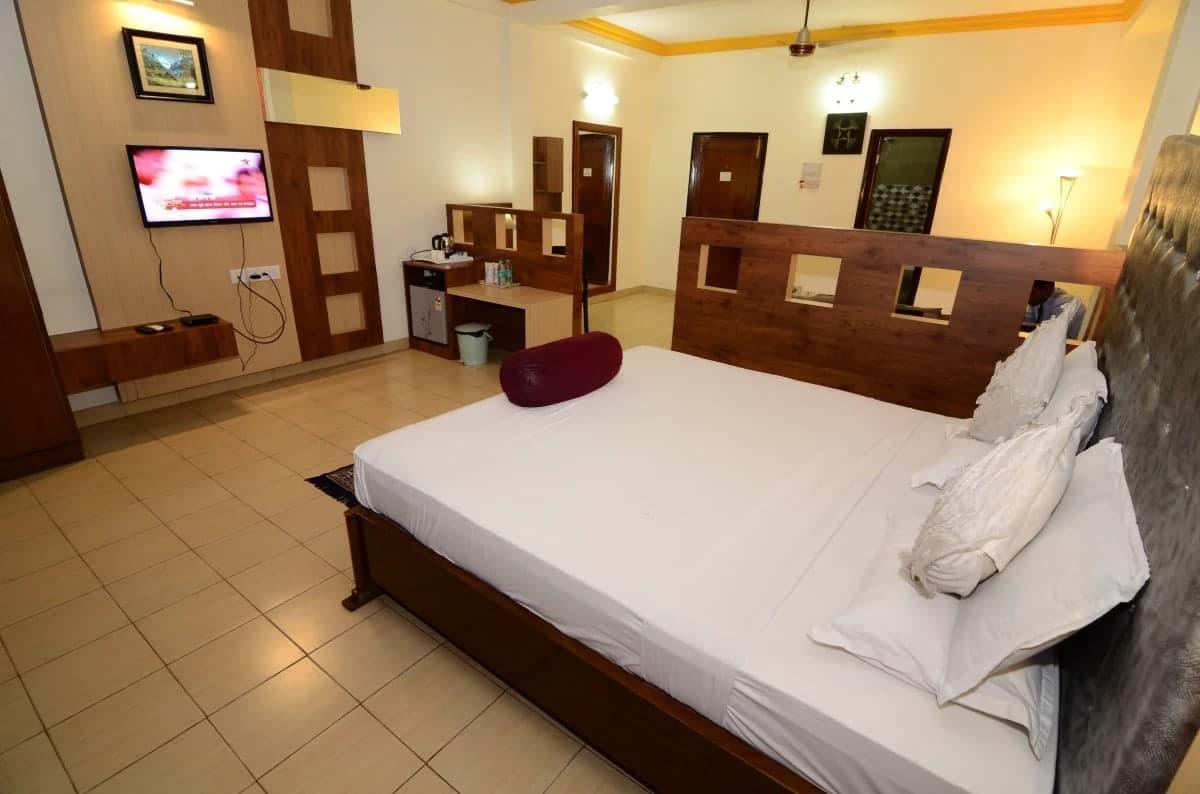 Hotel Little Palace Dibrugarh Exteriör bild