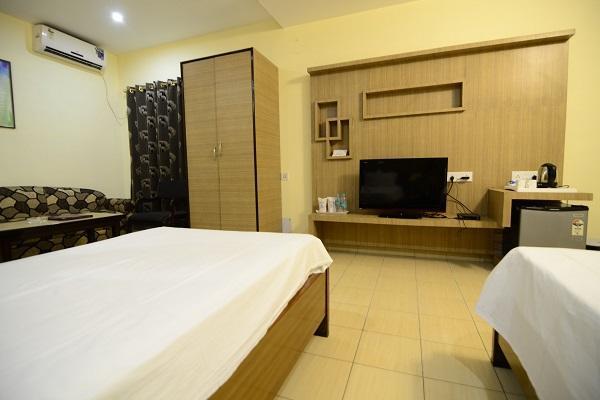 Hotel Little Palace Dibrugarh Exteriör bild