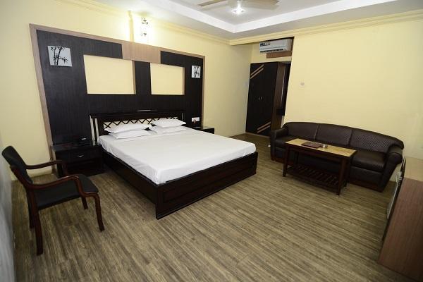 Hotel Little Palace Dibrugarh Exteriör bild