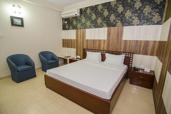 Hotel Little Palace Dibrugarh Exteriör bild