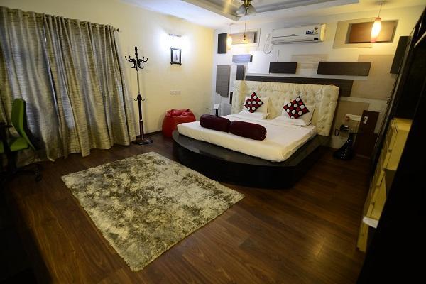 Hotel Little Palace Dibrugarh Exteriör bild